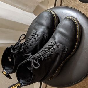 10 Dr. Martens 1460's Black